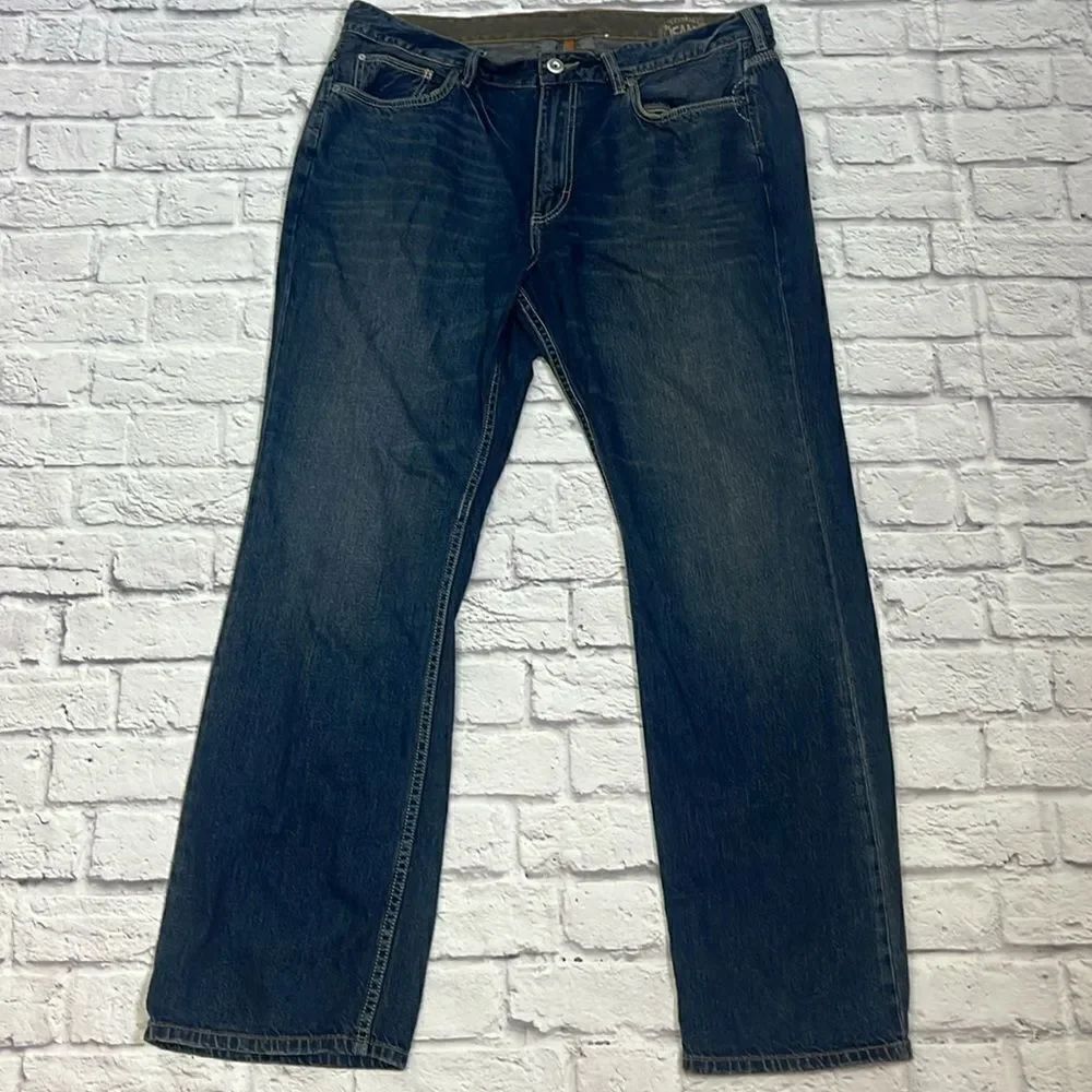 Tommy Bahama men’s standard bootcut darkwash jean